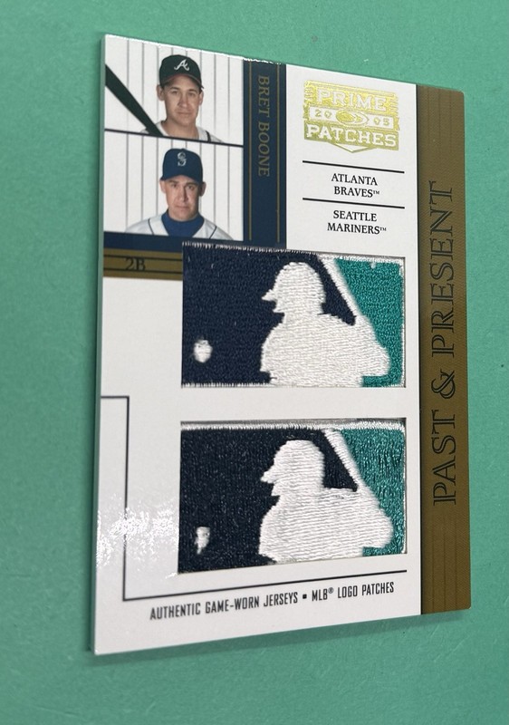 2005 DONRUSS PRIME PATCHES BRET BOONE DUAL GAME USED LOGOMAN PATCHES 1/1 view 2