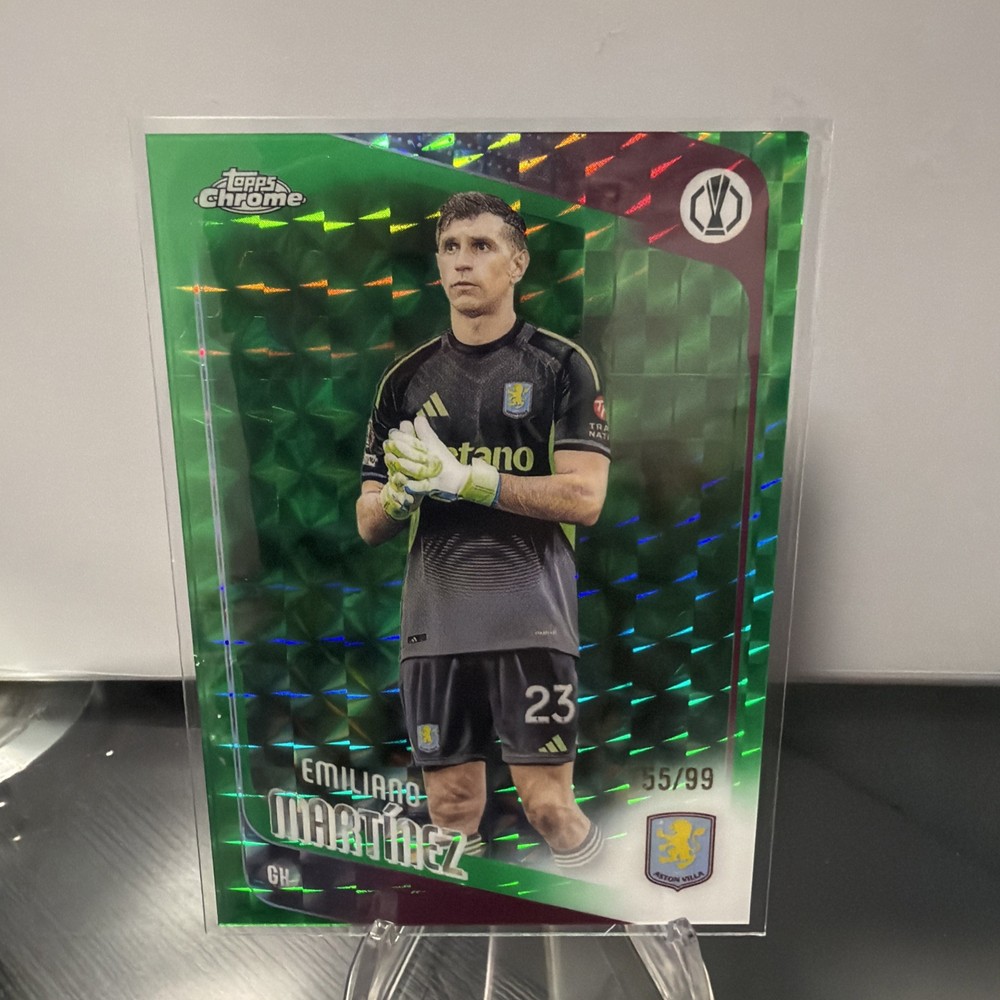2025-26 Topps Chrome UCC Emiliano Martinez Green Geometric Refractor /99 Aston V