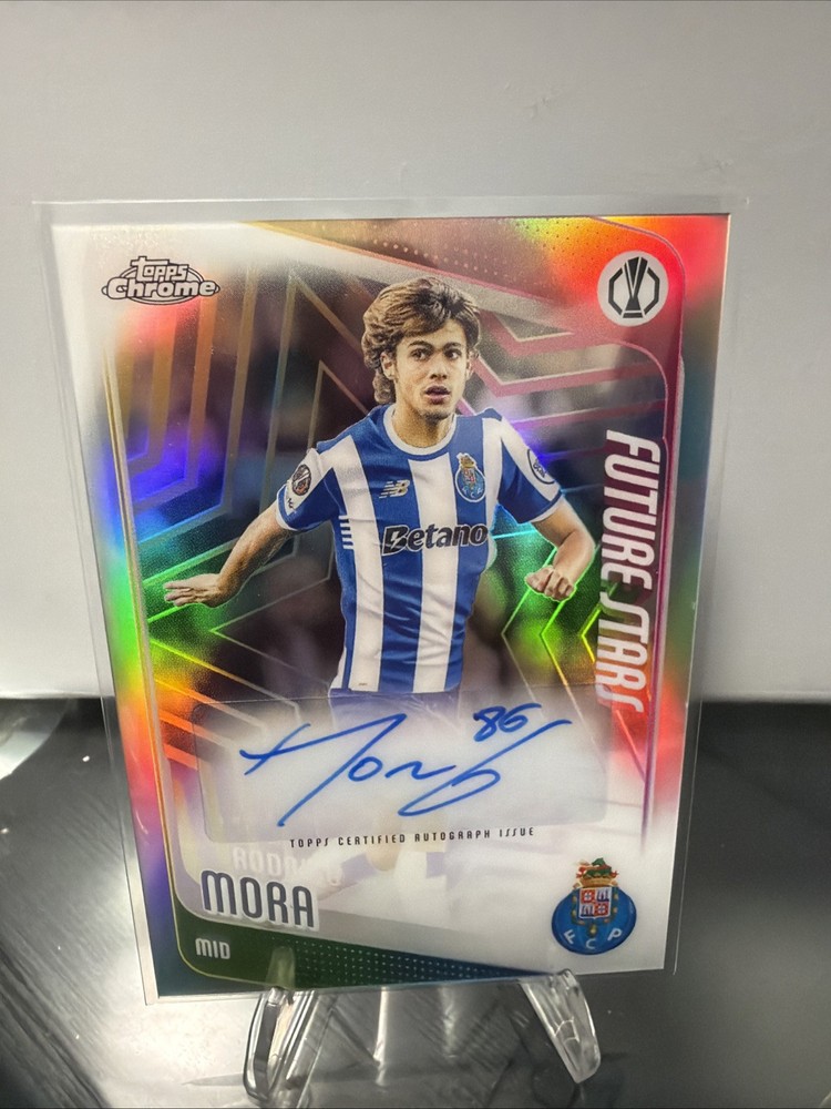 2025-26 Topps Chrome UEFA Rodrigo Mora Future Stars Auto FC Porto FSA-RM