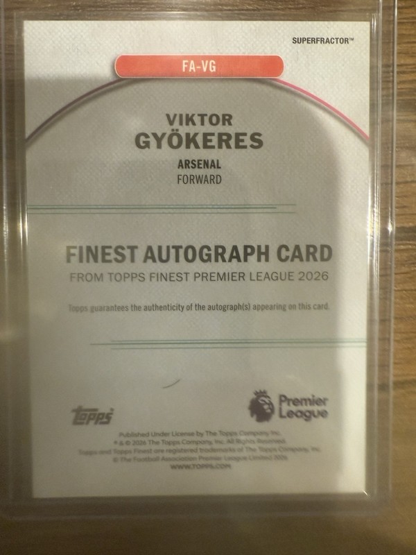 2025-26 Topps Finest SUPERFRACTOR AUTO Viktor Gyokeres Arsenal FA-VG 1/1 view 2
