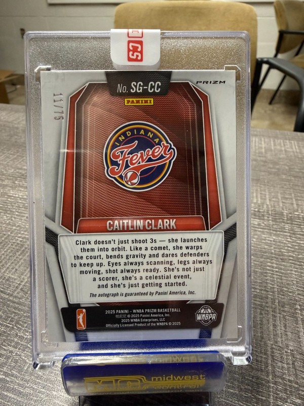 Caitlin Clark 2025 Panini Prizm Auto /75 view 2