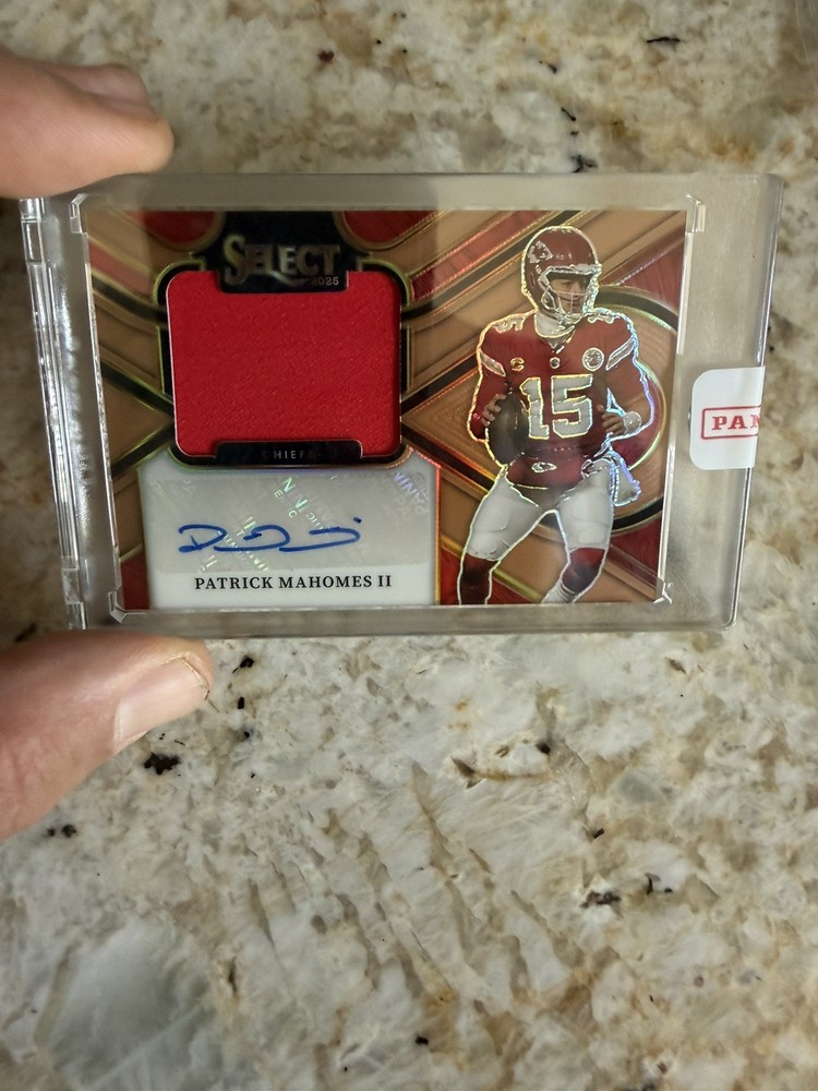 2025 Panini Select Patrick Mahomes II #1 Jumbo Swatches Patch Auto Copper /49