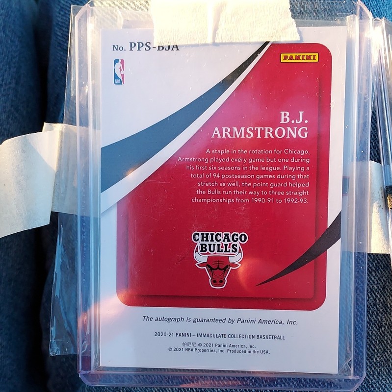 Panini Immaculate 2020-21 B.J. Armstrong Bulls Past & Present Auto #PPS-BJA /50 view 2