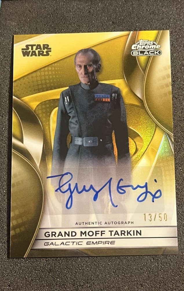 2025 TOPPS STAR WARS SMUGGLERS OUTPOST GRAND MOFF TARKIN GOLD REF AUTOGRAPH /50