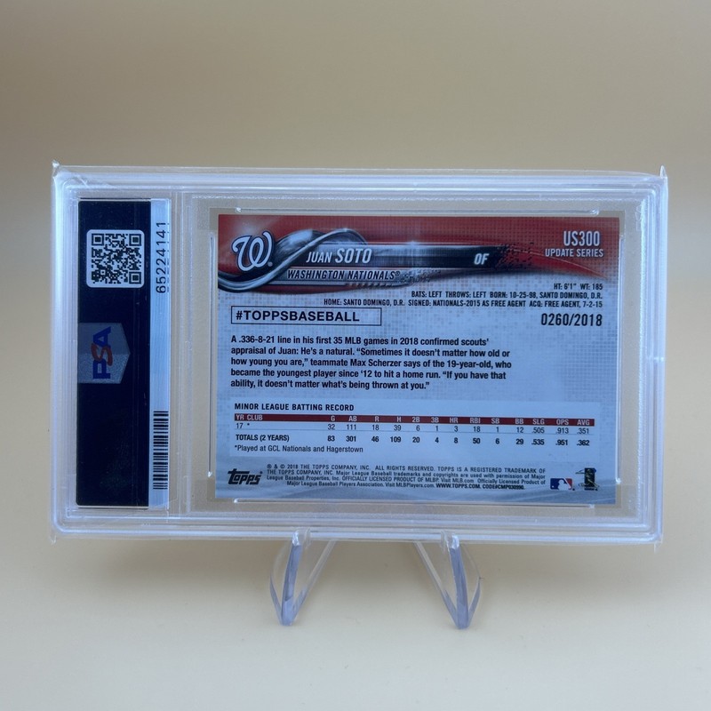 2018 Topps Update Series - Juan Soto #US300 Gold /2018 (RC) PSA 6 view 2