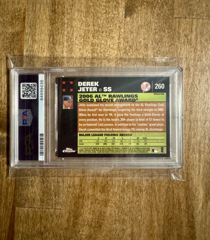 2007 Topps Chrome Gold Glove Derek Jeter #260 X-Fractor. PSA 9 Pop 5. Rare view 2