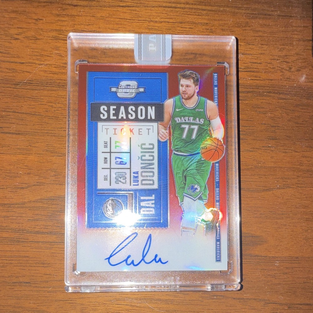 Panini 2020-21 Contenders Optic Luka Dončić Season Ticket 1/1 Prizm Auto VT-LDU