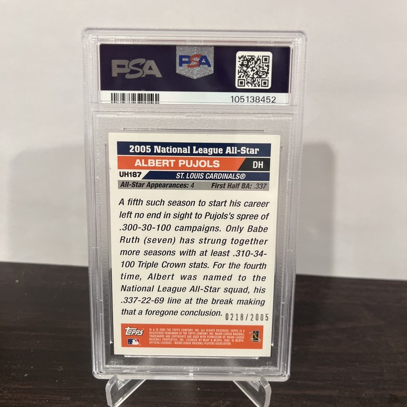 2005 Topps Update Albert Pujols Gold 0218/2005 PSA 8 view 2