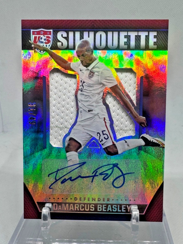 2015 Panini USA Soccer DAMARCUS BEASLEY Silhouette Patch Auto Match Worn /49 #12
