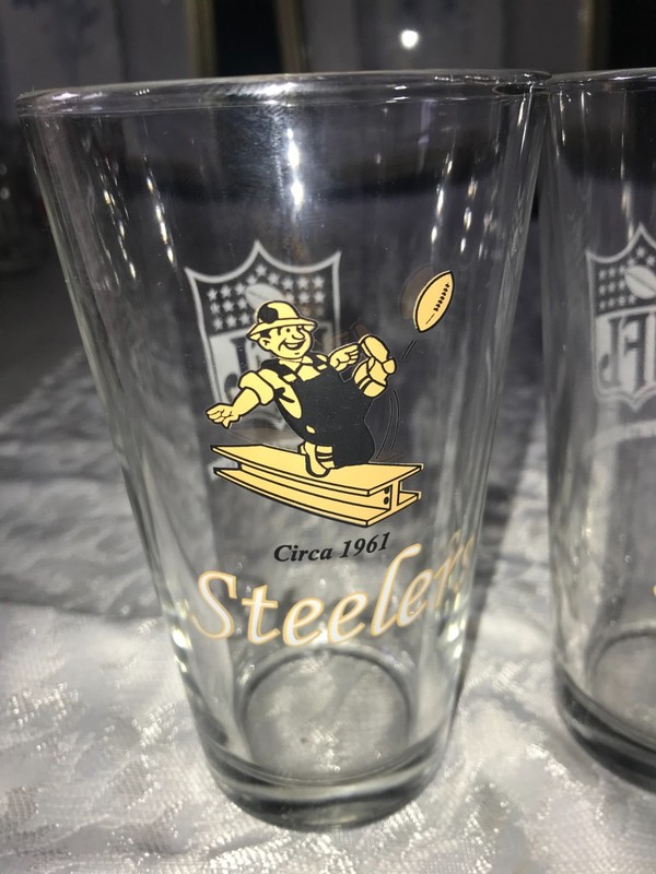 3 Rare PITTSBURGH STEELERS Retro CIRCA 1961 Logo-Man STEELY 16oz PINT GLASS 5¾" view 2