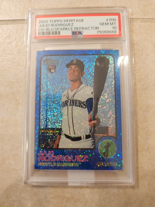 2022 TOPPS HERITAGE 700 JULIO RODRIGUEZ CHROME-BLUE SPARKLE REFRACTOR PSA 10