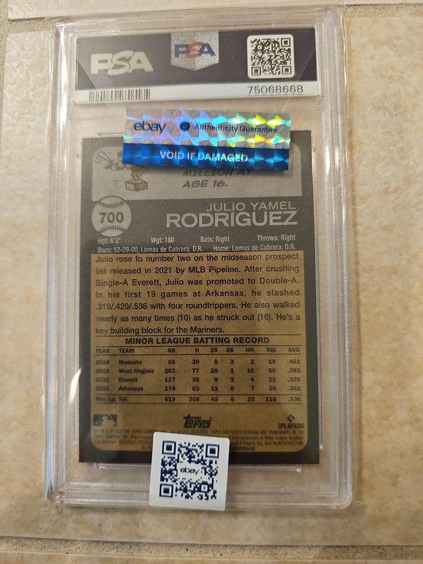 2022 TOPPS HERITAGE 700 JULIO RODRIGUEZ CHROME-BLUE SPARKLE REFRACTOR PSA 10 view 2