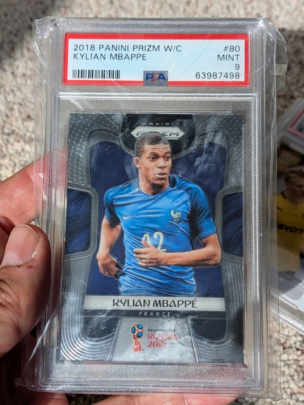 2018 Panini Prizm World Cup Kylian Mbappe Rookie PSA 9 France #80 Rc  view 2