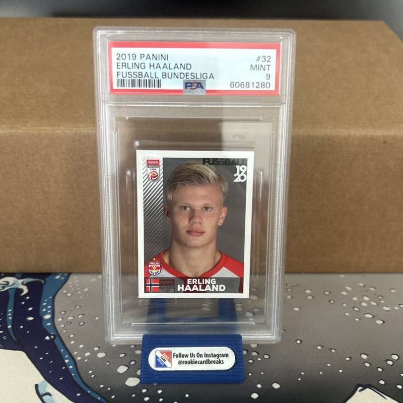 2019 Panini Fussball Bundesliga Soccer #32 Erling Haaland RC Rookie PSA 9