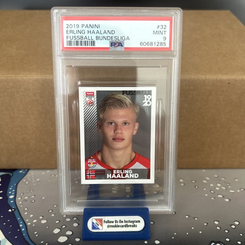 2019 Panini Fussball Bundesliga Soccer #32 Erling Haaland RC Rookie PSA 9
