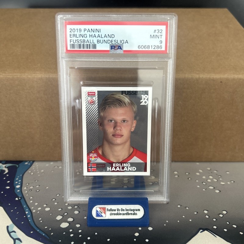 2019 Panini Fussball Bundesliga Soccer #32 Erling Haaland RC Rookie PSA 9
