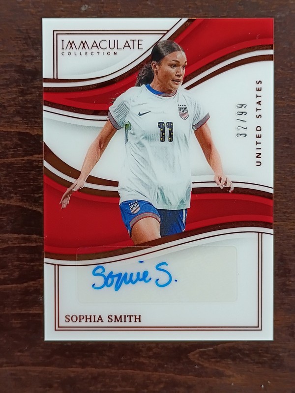 2023-24 Panini Immaculate #IA-SS Sophia Smith AUTO /99