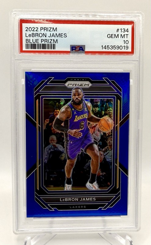2022-23 PANINI PRIZM LEBRON JAMES #134 BLUE PRIZM /199 LAKERS PSA 10 GEM MINT