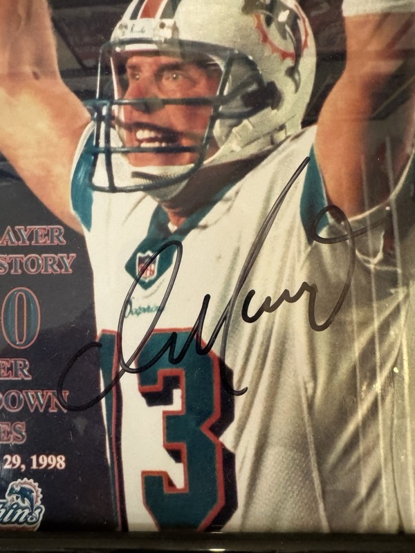 Dan Marino Autographed 8x10 Photo PSA view 2