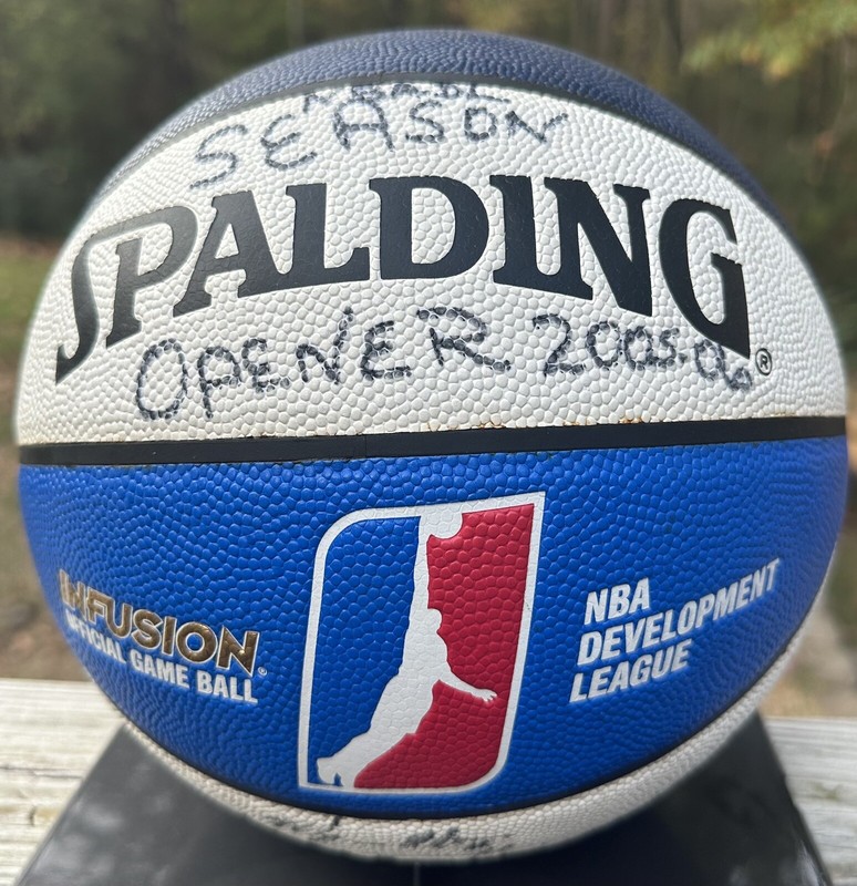 Arkansas Rim Rockers Basketball Ball 2005-06 Game Used Auto Opener NBA D-League