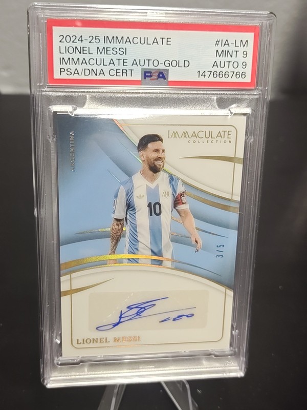 Lionel Messi Immaculate 24-25 Gold Auto Psa 9 3/5