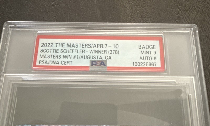 Scottie SCHEFFLER Signed 2022 First MASTERS Winner Badge Autographed PSA 9/9 view 2