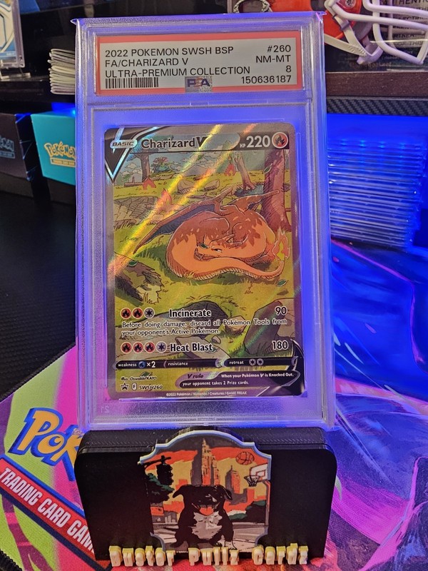 2022 POKEMON SWSH BLACK STAR PROMO #260 FULL ART/CHARIZARD V UPC PSA 8