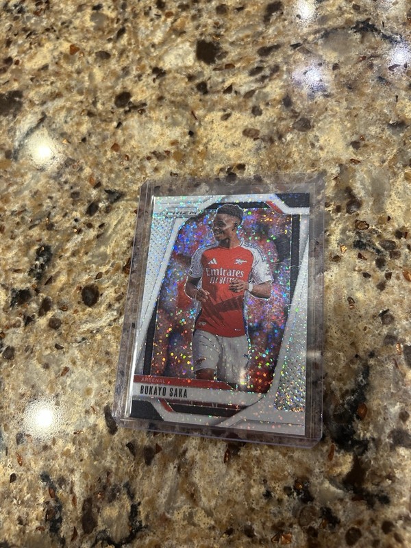 2024/25 Panini Prizm White Sparkle Arsenal SP Bukayo Saka