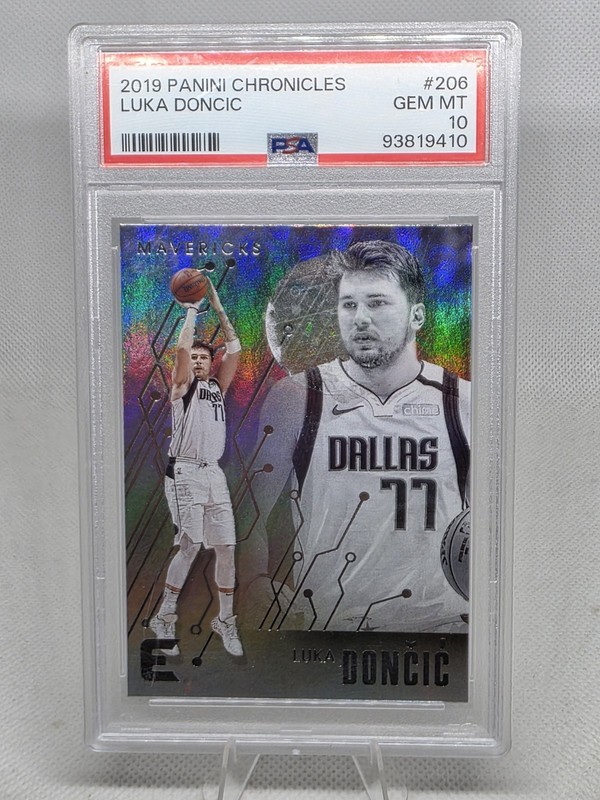 2019 Panini Chronicles Luka Doncic Essentials #206 PSA 10