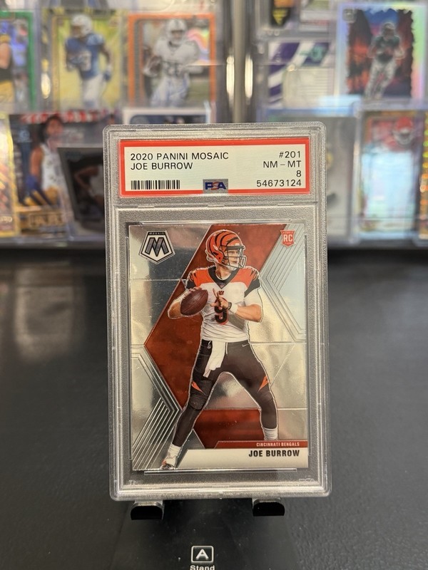 2020 Panini Mosaic Joe Burrow Rookie Card (RC) PSA8
