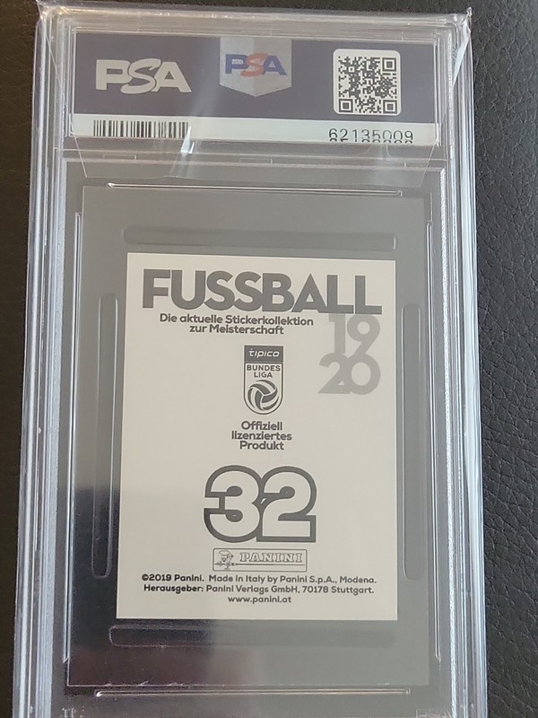 2019 Panini Fussball Erling Haaland RC #32 Sticker PSA 9 Norway Manchester City view 2