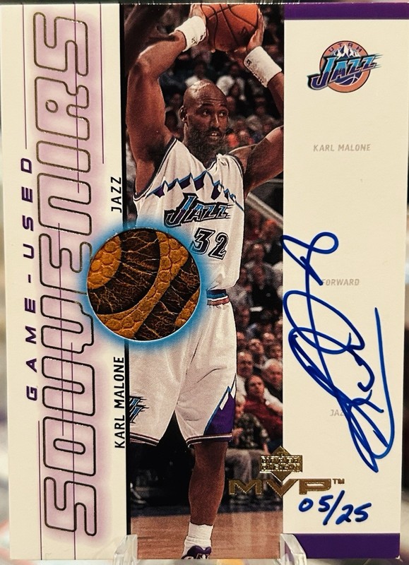 2000-01 UPPER DECK MVP KARL MALONE GAME USED SOUVENIRS AUTO 05/25