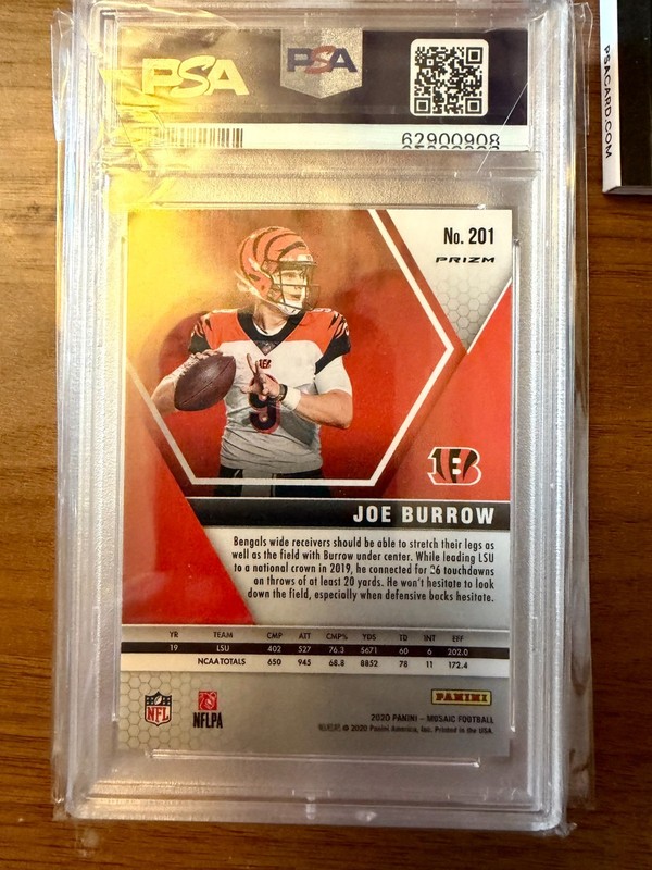 2020 PANINI MOSAIC CAMO PINK ROOKIE CARD #201 JOE BURROW PSA 10 BENGALS RC view 2