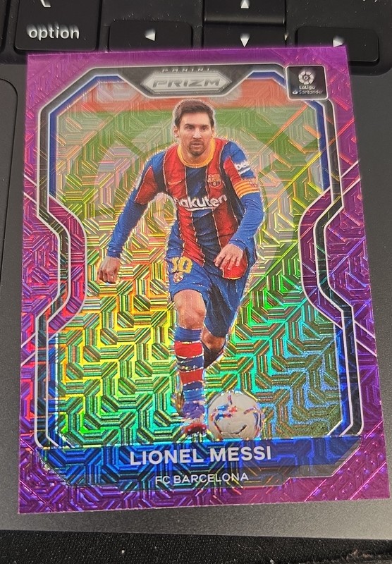 2020-21 Panini Chronicles - Prizm La Liga Lionel Messi #15 Purple Mojo Prizm