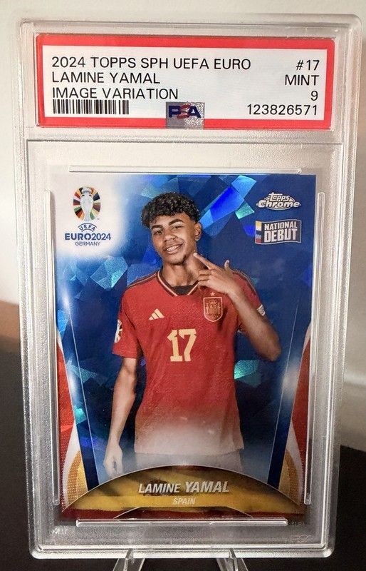 2024 Topps Chrome Sapphire ED Lamine Yamal RC #17 SP Image Variation PSA 9 Mint