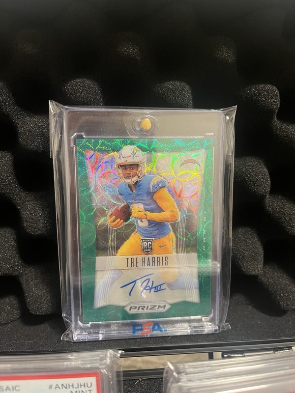Panini Prizm 2025 Tre Harris Rookie Auto Retro 2012 Green Scope #RSI-13 /75 PSA view 1