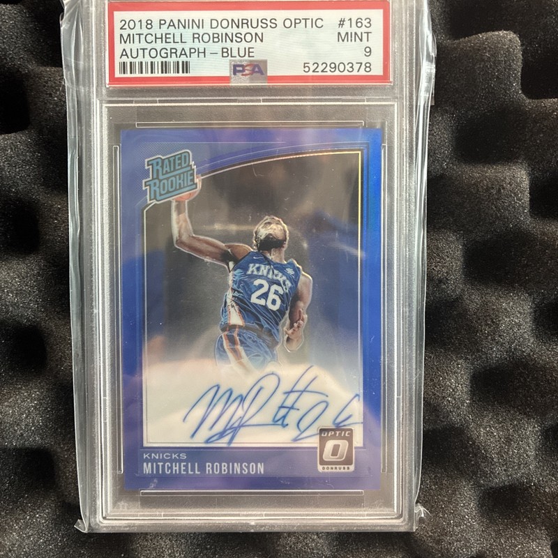 2018-19 Optic Rookie Blue Auto Mitchell Robinson RC /49 PSA 9 Knicks LOW POP 