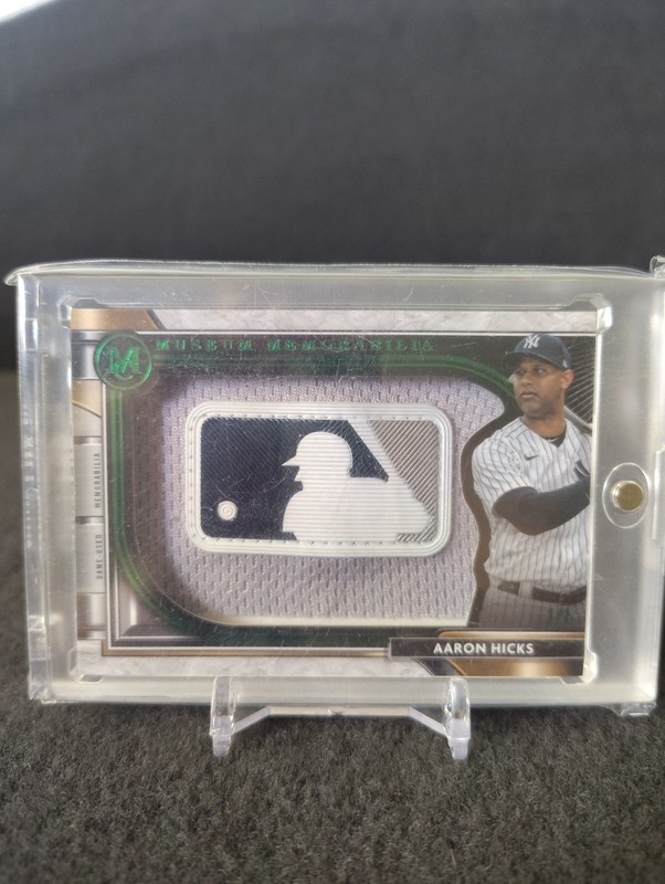 2021 Topps Museum Collection Aaron Hicks LogoMan 1/1