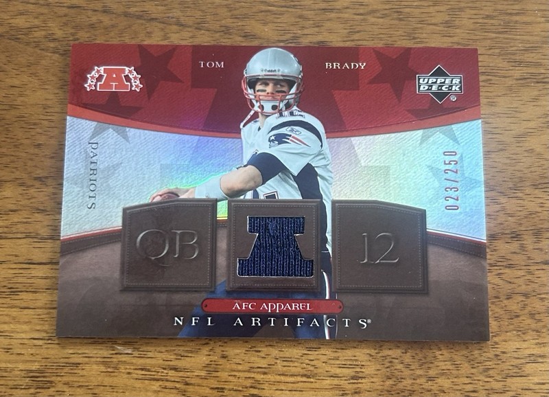 2007 Upper Deck NFL Artifacts TOM BRADY Red Game Used JERSEY PATCH Card /250