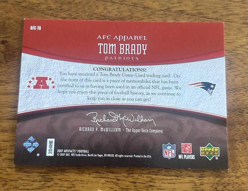 2007 Upper Deck NFL Artifacts TOM BRADY Red Game Used JERSEY PATCH Card /250 view 2