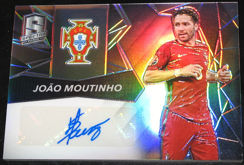 2016-17 Spectra Joao Moutinho Signatures Autographs Auto # 005/199 2017 Prizm