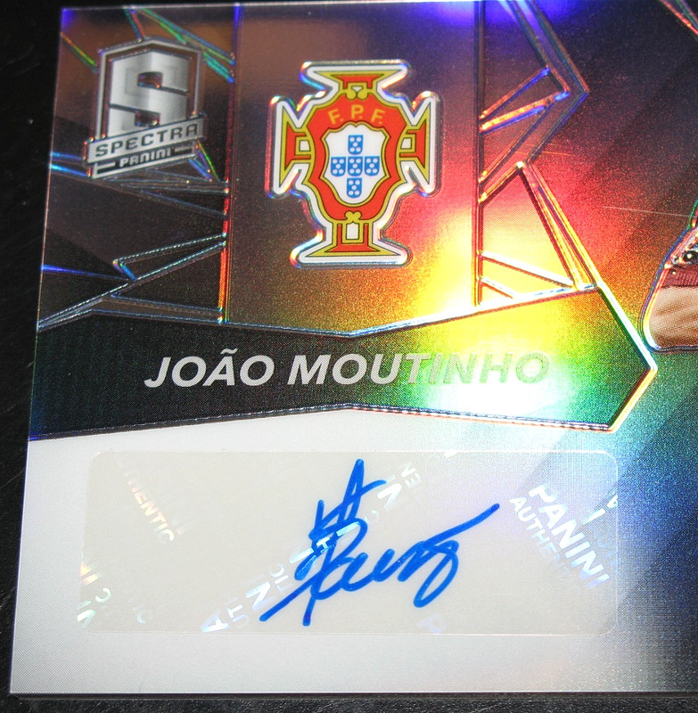 2016-17 Spectra Joao Moutinho Signatures Autographs Auto # 005/199 2017 Prizm view 2