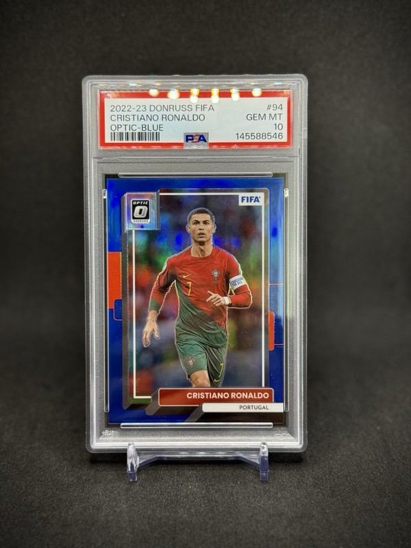 Cristiano Ronaldo 2022 Panini Optic FIFA Blue Prizm /99 SP PSA 10 Portugal
