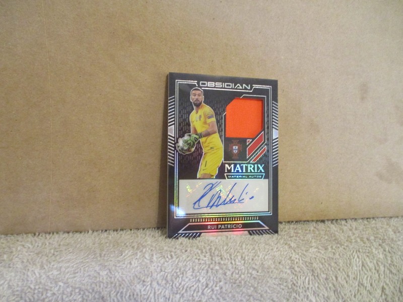 2019-20 OBSIDIAN SOCCER MATRIX RUI PATRICIO MATCH WORN MATERIAL AUTO 6/99 READ