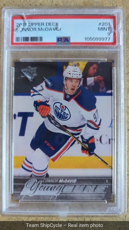 DEFECTIVE 201516 Upper DeckConnor McDavid 201 Young Guns Rookie PSA 9 Mi G3D