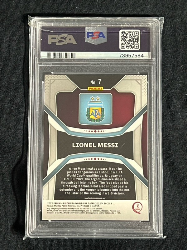 2022 Panini Prizm World Cup Qatar Lionel Messi (#7) PSA 10 view 2