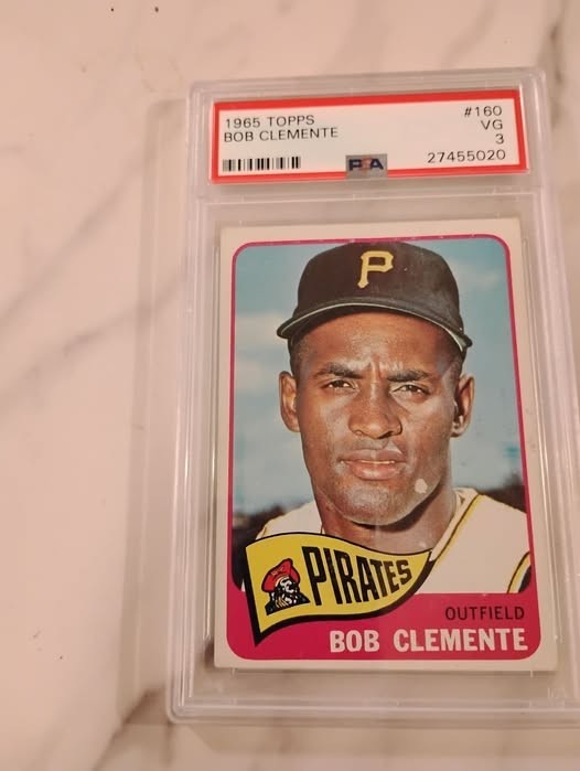 Roberto "Bob" Clemente 1965 Topps #160 PSA Graded 3 VG ( Well Centered )