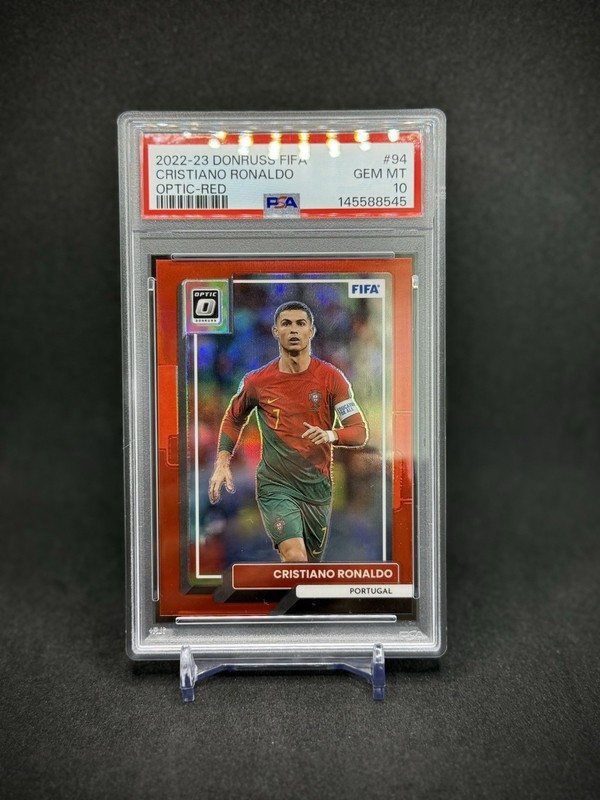 Cristiano Ronaldo 2022 Panini Optic FIFA Red Prizm /165 SSP PSA 10 Portugal