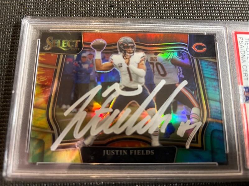 Justin Fields Auto /25 ⭐️ PSA 10! 2022 Select Dye Prizm  Bears Jets Chiefs! SSP view 2
