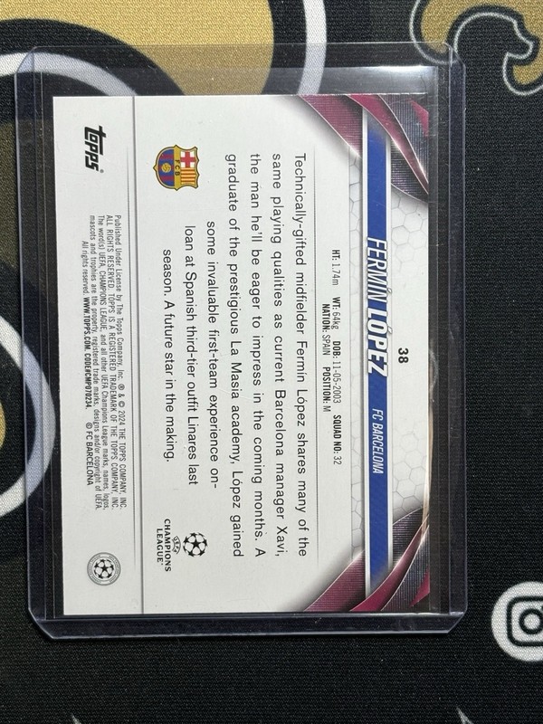 2023-24 Topps Japan Edition Uefa Club - Fermin Lopez Pink Speckle Prizm view 2